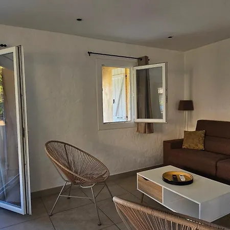 T3 Dolce & A3 Avec Piscine Et Vue Montagnes *